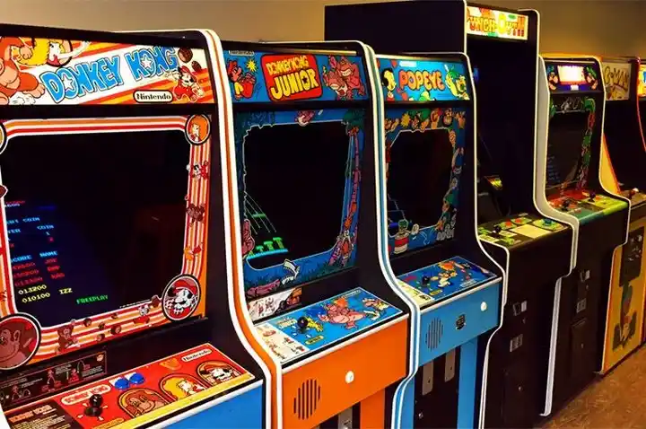 history of classic arcade games